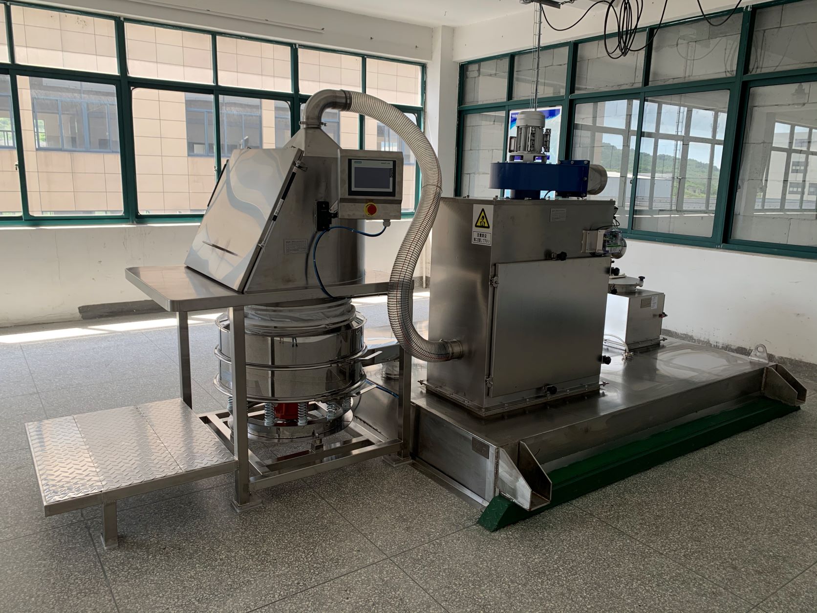 水溶肥自動包裝機(jī)的工作原理、特點(diǎn)及其應(yīng)用(圖1)