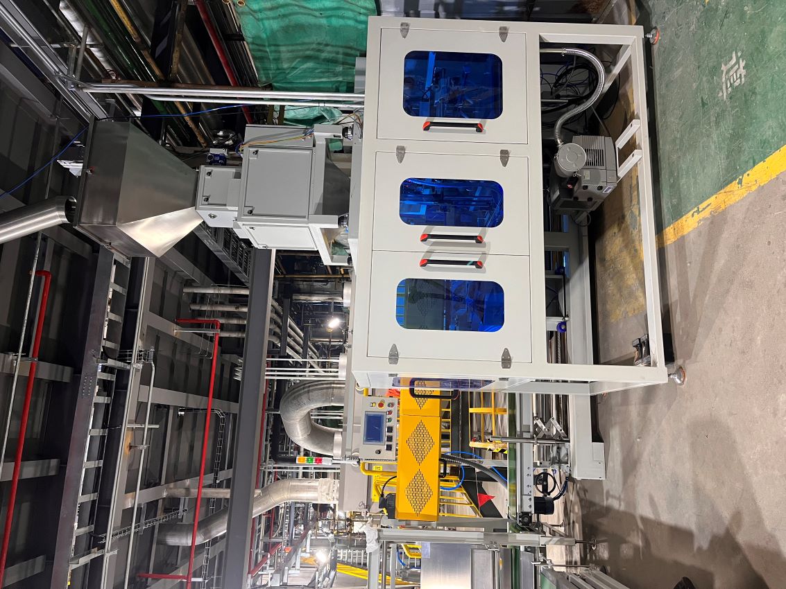 上海松江特種化工公司全自動顆粒包裝機安裝現場(圖2)